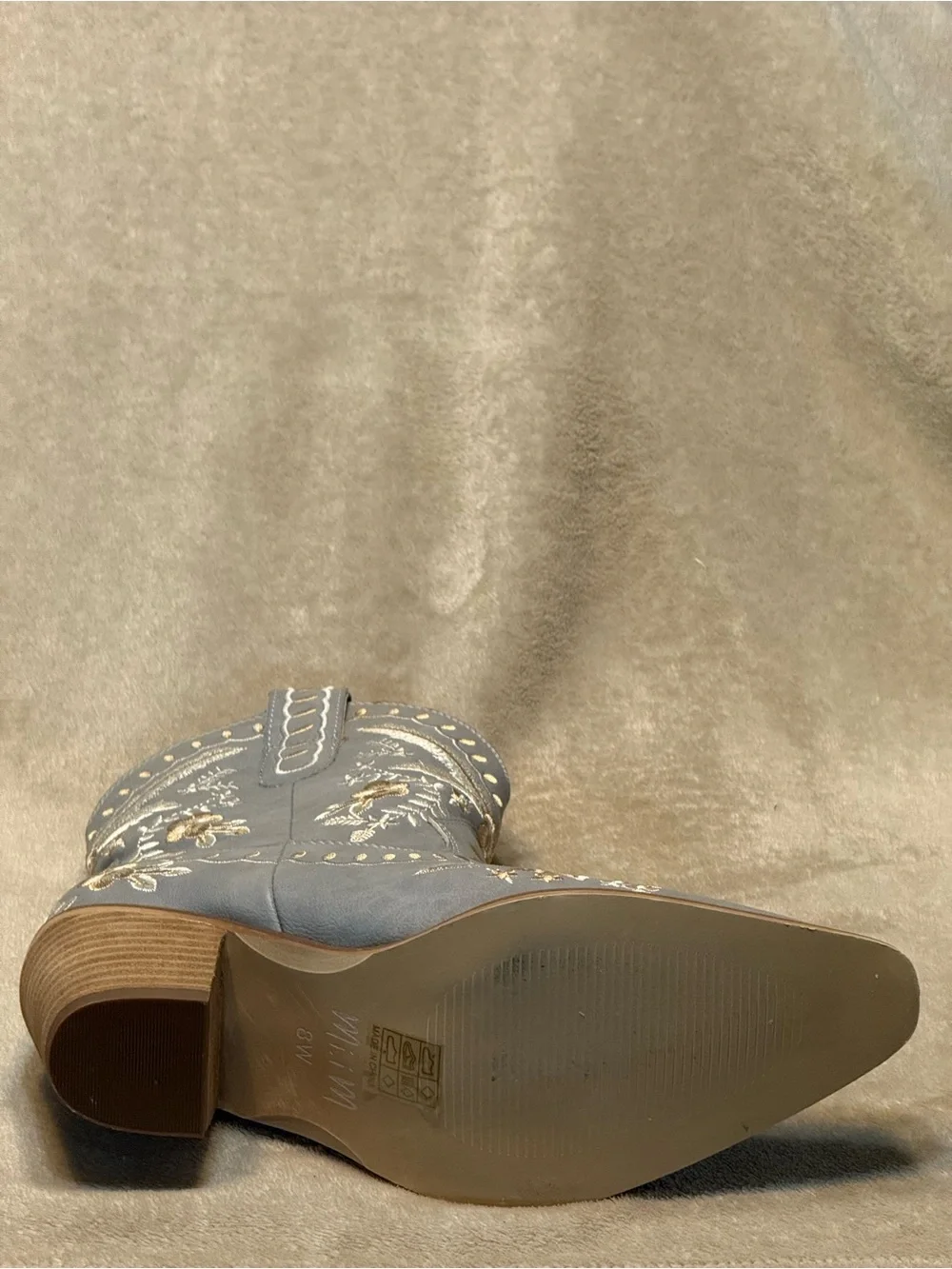 Mi.iM Size 8 Grey Floral Embroidered Western Boots Dingo Primrose Dupe